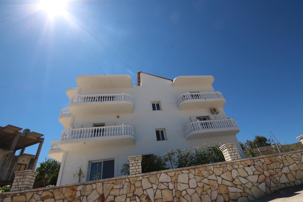 Vila Sulozeqi Apartment Sarande Exterior photo